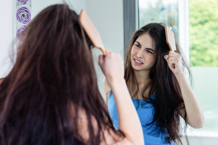 7 Tips to Combat the Winter Frizz