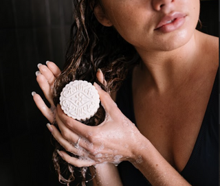 The Comprehensive Guide: Shampoo Bars and Scalp Health for the Informed Individual