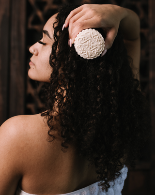 Solid Shampoo Bars: How They Compare to Traditional Liquid Shampoos