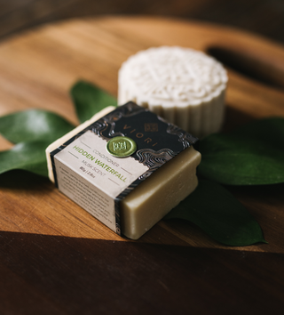 Tackling Dandruff with Natural Ingredients: Viori's Effective Formulas