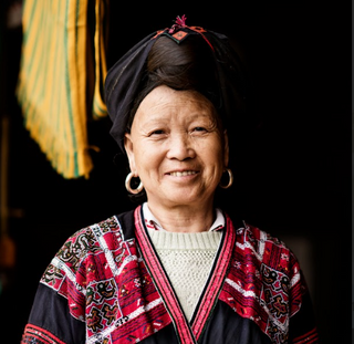 Chemical-Free Dry Shampoos: A Holistic Approach to Hair Care Embracing Nature's Wisdom