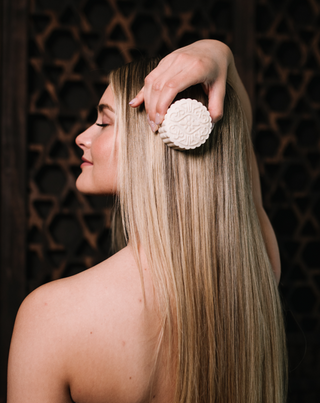 Eco-Friendly Hair Solutions: The Rise of Natural Shampoo in the Beauty Market