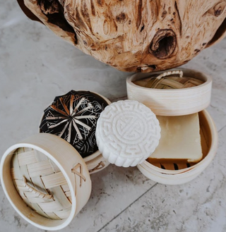 Balancing Act: Harmonizing Scalp Health with Essential Oils Shampoo