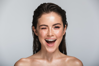 How to get the "wet look" hairstyle this summer.