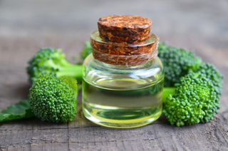 Learn how broccoli seed oil is good for your hair.