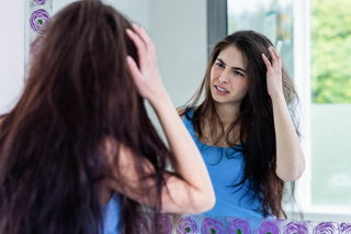 Tips to help prevent frizzy hair.