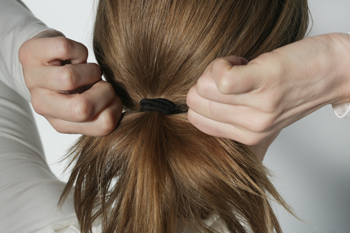 Here are 6 hair care products you should carry with you. 
