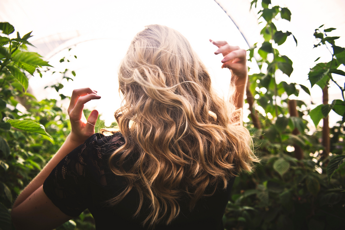 Discover 6 quick hairstyles to for busy mornings.