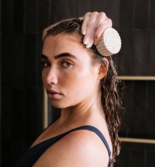 A Deep Dive into the Nutrient-Rich World of Rice Water Shampoo